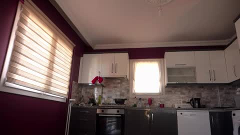 Snapshot of my_mia_ chatting on December 2024 10:24:01 AM MIA I will be here Monday Wednesday Thursday Saturday online show from December 2024 10:24:01 AM