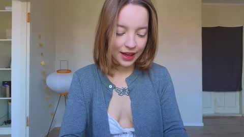 Snapshot of my_mia_ chatting on November 2025 09:55:02 AM MIA I will be here Monday Wednesday Thursday Saturday online show from November 2025 09:55:02 AM