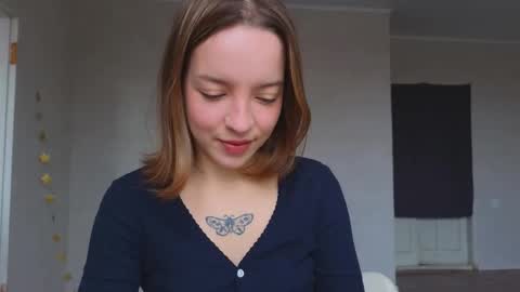 Snapshot of my_mia_ chatting on December 2025 08:23:01 AM MIA I will be here Monday Wednesday Thursday Saturday online show from December 2025 08:23:01 AM