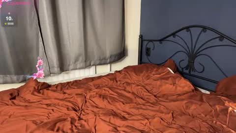 Snapshot of my_muse chatting on March 2025 11:18:02 PM Sandra Muse online show from March 2025 11:18:02 PM