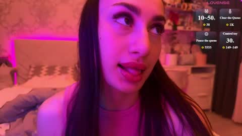 Naomi online show from June 2026 06:51:01 PM