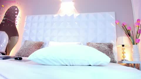 Snapshot of mya_evans chatting on December 2024 11:41:02 AM Mariana Evans online show from December 2024 11:41:02 AM