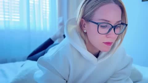 Mya-be Yours P online show from September 2025 12:30:01 PM