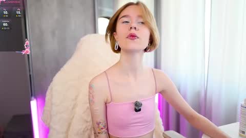 Lana online show from March 2026 07:22:02 AM