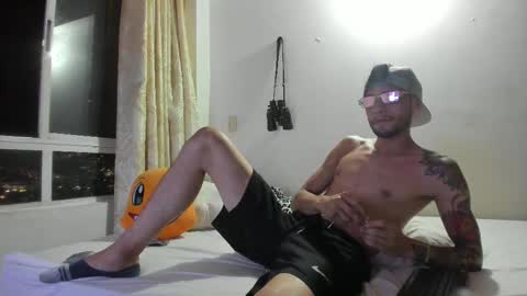 Snapshot of mybmx chatting on November 2025 04:12:02 AM JUAN TORRES CREATURE online show from November 2025 04:12:02 AM