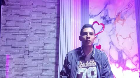 Snapshot of mybonnieandclyde303av chatting on March 2026 03:20:01 AM mybonnieandclyde303av online show from March 2026 03:20:01 AM