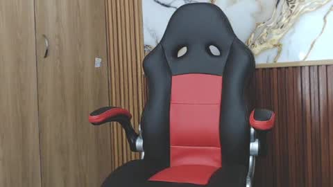 Snapshot of mybonnieandclyde303av chatting on April 2026 04:17:01 AM mybonnieandclyde303av online show from April 2026 04:17:01 AM