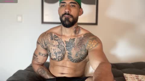 Snapshot of myke_esthetic chatting on December 2024 02:42:02 AM Myke esthetic online show from December 2024 02:42:02 AM