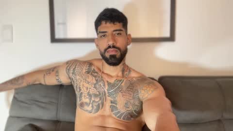 Snapshot of myke_esthetic chatting on December 2024 02:18:01 AM Myke esthetic online show from December 2024 02:18:01 AM