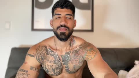 Snapshot of myke_esthetic chatting on December 2024 12:45:02 AM Myke esthetic online show from December 2024 12:45:02 AM