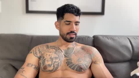 Snapshot of myke_esthetic chatting on December 2024 05:47:02 PM Myke esthetic online show from December 2024 05:47:02 PM