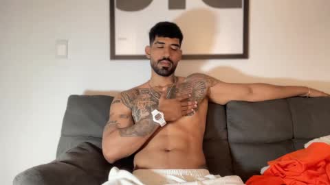 Snapshot of myke_esthetic chatting on December 2024 07:02:02 AM Myke esthetic online show from December 2024 07:02:02 AM