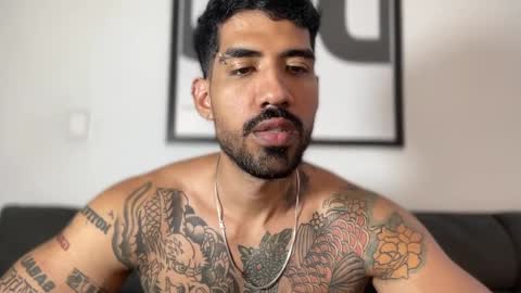 Snapshot of myke_esthetic chatting on January 2025 10:55:02 PM Myke esthetic online show from January 2025 10:55:02 PM