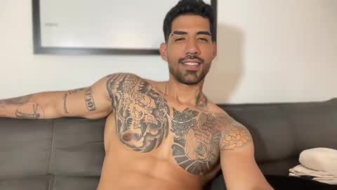 Snapshot of myke_esthetic chatting on January 2025 05:32:02 AM Myke esthetic online show from January 2025 05:32:02 AM