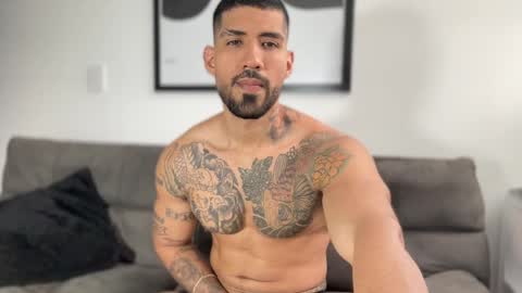 Snapshot of myke_esthetic chatting on February 2025 09:44:02 PM Myke esthetic online show from February 2025 09:44:02 PM