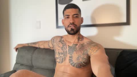 Snapshot of myke_esthetic chatting on March 2025 01:58:01 AM Myke esthetic online show from March 2025 01:58:01 AM