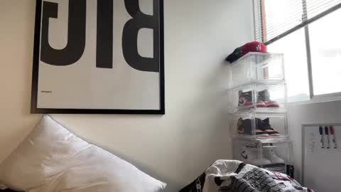 Snapshot of myke_esthetic chatting on September 2025 04:40:02 PM Myke esthetic online show from September 2025 04:40:02 PM