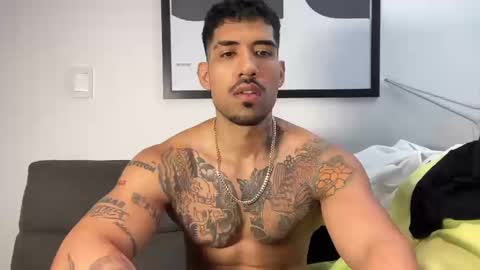 Snapshot of myke_esthetic chatting on September 2025 05:27:01 PM Myke esthetic online show from September 2025 05:27:01 PM