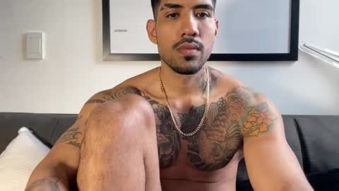 Snapshot of myke_esthetic chatting on September 2025 08:01:02 PM Myke esthetic online show from September 2025 08:01:02 PM