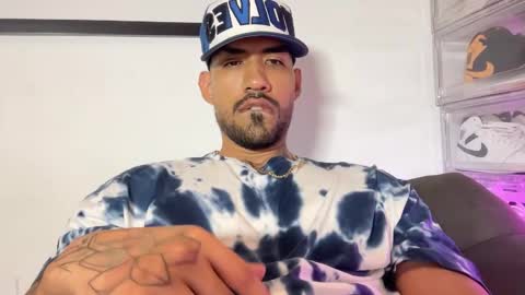 Snapshot of myke_esthetic chatting on October 2025 01:37:02 AM Myke esthetic online show from October 2025 01:37:02 AM