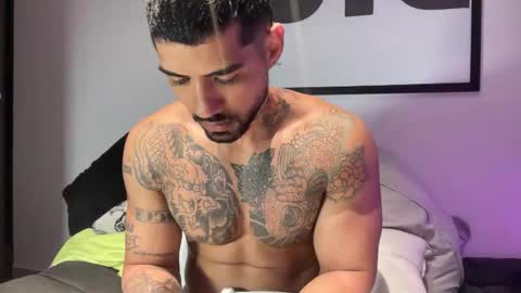 Snapshot of myke_esthetic chatting on October 2025 10:47:01 AM Myke esthetic online show from October 2025 10:47:01 AM