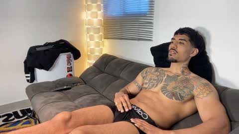 Snapshot of myke_esthetic chatting on December 2025 10:16:01 PM Myke esthetic online show from December 2025 10:16:01 PM