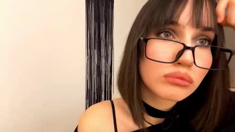 Snapshot of mylittlemolly chatting on November 2025 03:56:02 PM mylittlemolly online show from November 2025 03:56:02 PM