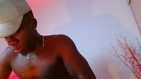 Snapshot of mylowallacee chatting on February 2025 06:46:02 AM Mylo Wallace online show from February 2025 06:46:02 AM