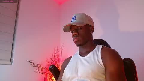 Snapshot of mylowallacee chatting on February 2025 01:22:01 AM Mylo Wallace online show from February 2025 01:22:01 AM