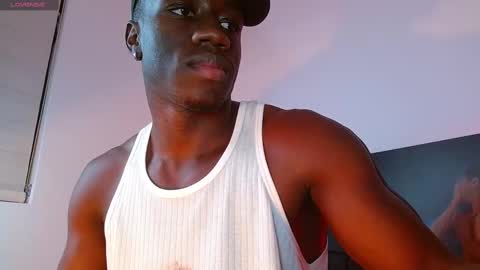 Snapshot of mylowallacee chatting on February 2025 10:39:01 PM Mylo Wallace online show from February 2025 10:39:01 PM