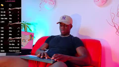 Snapshot of mylowallacee chatting on February 2025 03:34:02 AM Mylo Wallace online show from February 2025 03:34:02 AM