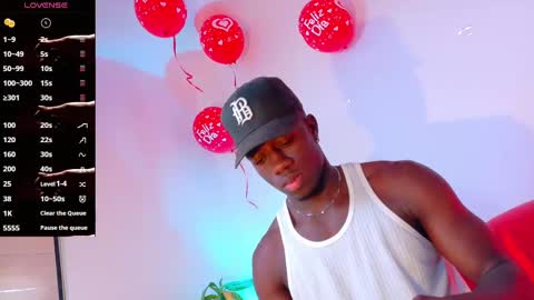 Snapshot of mylowallacee chatting on February 2025 04:03:02 PM Mylo Wallace online show from February 2025 04:03:02 PM