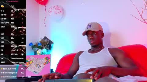 Snapshot of mylowallacee chatting on March 2025 03:13:02 AM Mylo Wallace online show from March 2025 03:13:02 AM