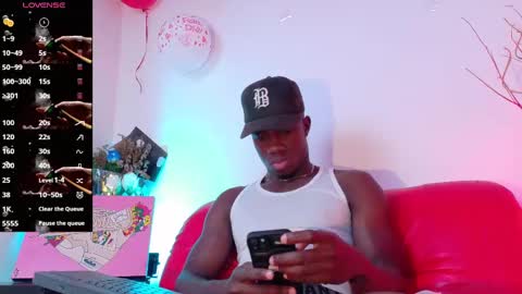 Snapshot of mylowallacee chatting on March 2025 11:09:02 PM Mylo Wallace online show from March 2025 11:09:02 PM