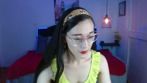 Snapshot of mylu_xx chatting on May 2026 01:37:02 PM MYLU online show from May 2026 01:37:02 PM