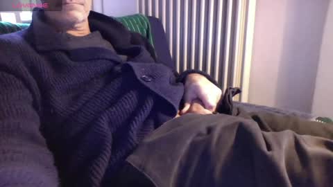Bi sexy guy lovense hush is on private is open or password show tip if you like. online show from January 2025 01:21:02 PM
