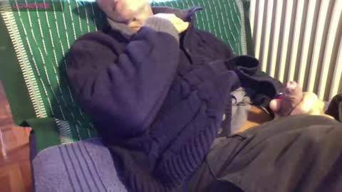 Bi sexy guy lovense hush is on private is open or password show tip if you like. online show from December 2025 09:14:01 AM