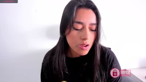 Bella online show from January 2025 04:20:01 PM