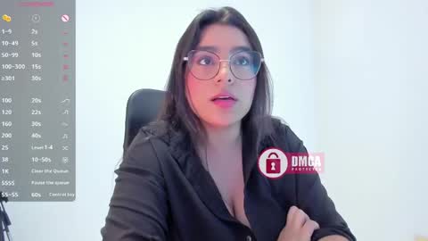 Bella online show from May 2026 09:09:02 PM