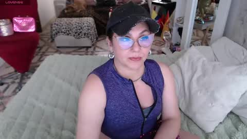 Snapshot of myrnasexxx chatting on April 2026 09:49:02 PM Myrna Sessions online show from April 2026 09:49:02 PM