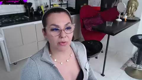 Snapshot of myrnasexxx chatting on June 2026 06:45:02 PM Myrna Sessions online show from June 2026 06:45:02 PM