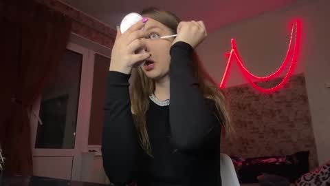 mysterious_wink online show from December 2025 05:31:02 PM