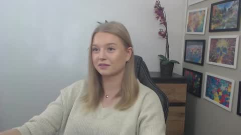 Erica online show from October 2025 08:53:02 AM