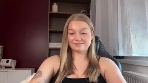 Erica online show from May 2026 01:50:01 PM