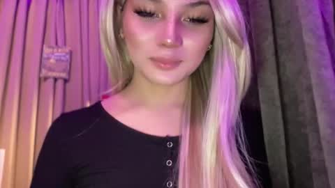 UR GIRL NEXTDOOR online show from May 2026 09:03:02 AM