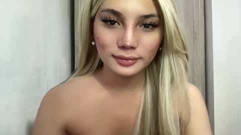 UR GIRL NEXTDOOR online show from May 2026 07:00:02 PM