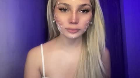 UR GIRL NEXTDOOR online show from May 2026 04:34:01 PM