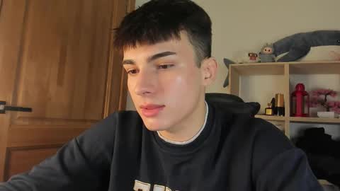 Evan Brown online show from November 2025 01:01:02 PM