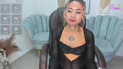 mystic_nova_ online show from April 2026 01:41:01 PM