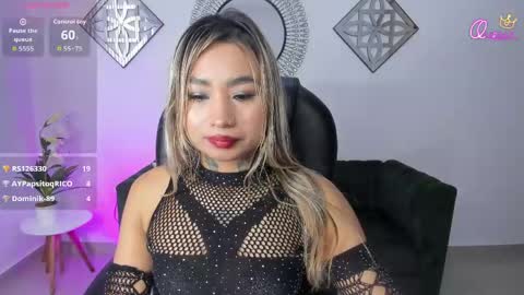 mystic_nova_ online show from April 2026 11:48:01 AM
